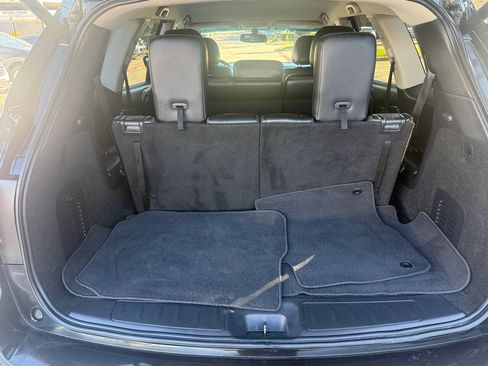 Used 2019 Nissan Pathfinder SL FWD image 40