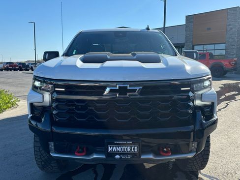 Used 2024 Chevrolet Silverado 1500 ZR2 w/ Technology Package AWD/4WD image 2