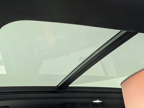 Used 2023 GMC Yukon XL Denali Ultimate image 13