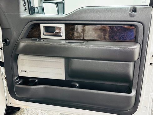 Used 2013 Ford F150 Platinum image 24