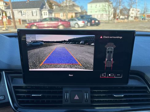 Used 2021 Audi Q5 2.0T Premium w/ Convenience Package image 24