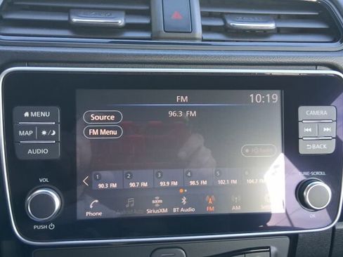 Used 2020 Nissan Leaf SV w/ SV Technology Package image 25