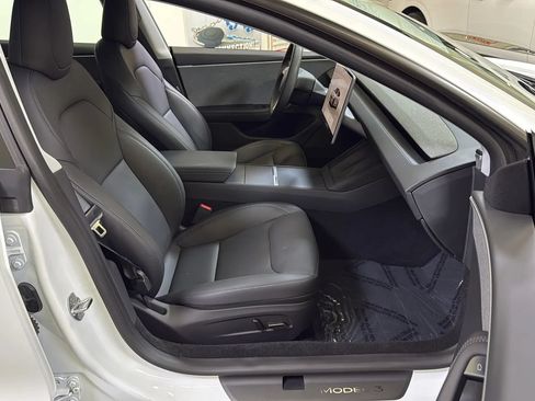 Used 2025 Tesla Model 3 Long Range RWD image 16