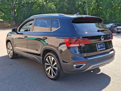 Certified 2022 Volkswagen Taos SE FWD image 7