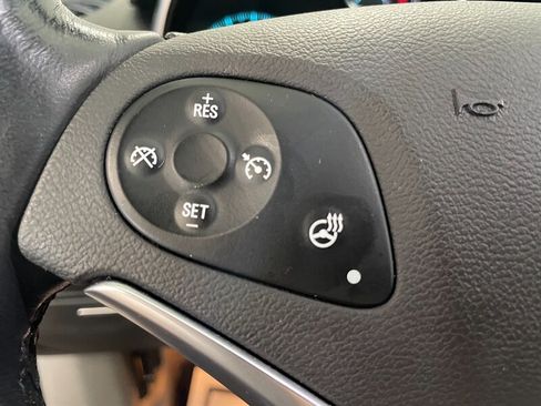 Used 2018 Chevrolet Impala Premier w/ Premier Convenience Package FWD image 9