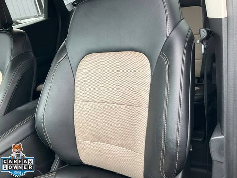 Used 2022 Ford Escape Titanium w/ Titanium Premium Package FWD image 18