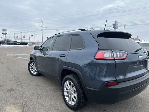 Used 2020 Jeep Cherokee Latitude w/ Cold Weather Group image 22