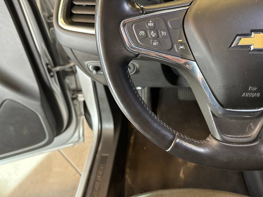 Used 2021 Chevrolet Equinox LT AWD/4WD image 11