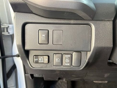 Used 2023 Toyota Tacoma TRD Off-Road w/ Technology Package image 23