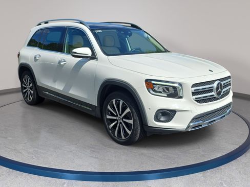 Certified 2022 Mercedes-Benz GLB 250 4MATIC image 3