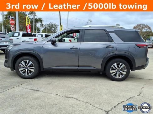Certified 2025 Nissan Pathfinder SL FWD image 18