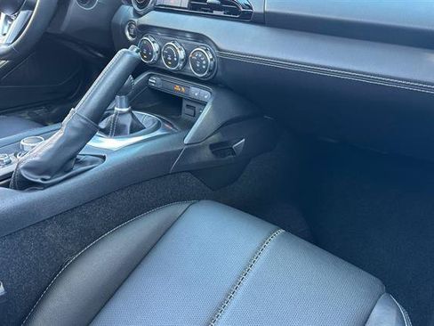 Used 2022 MAZDA MX-5 Miata RF Grand Touring RWD image 14