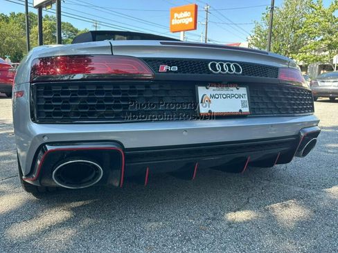 Used 2021 Audi R8 V10 w/ Premium Package RWD image 10