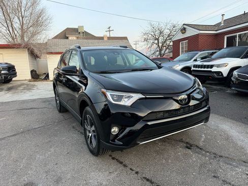 Used 2017 Toyota RAV4 XLE image 3