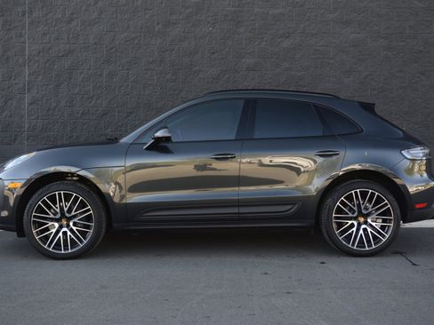 Certified 2026 Porsche Macan image 2