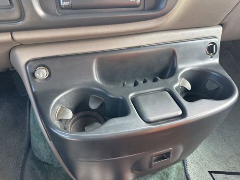 Used 1999 GMC Savana 1500 image 73