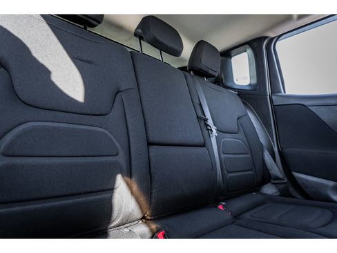 Used 2018 Jeep Renegade Latitude w/ Popular Equipment Group image 27