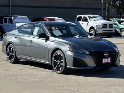 Used 2023 Nissan Altima 2.5 SR