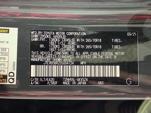 Certified 2025 Toyota 4Runner 4WD image 32