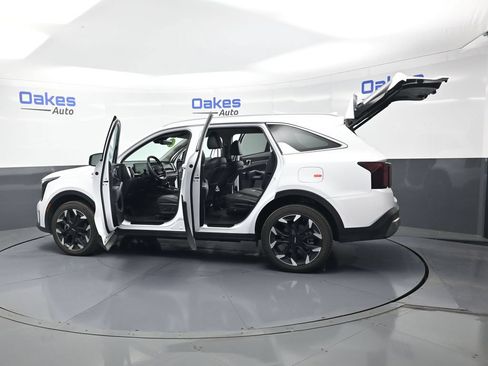 Certified 2026 Kia Sorento EX AWD/4WD image 56