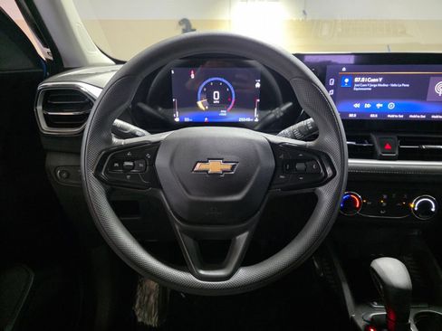 Used 2025 Chevrolet TrailBlazer LS FWD image 29