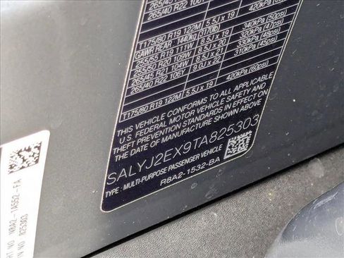 New 2026 Land Rover Range Rover Velar S image 18