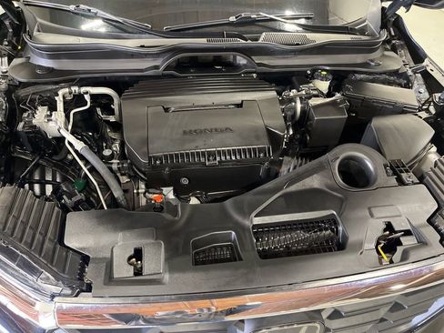 Used 2023 Honda Pilot LX image 29