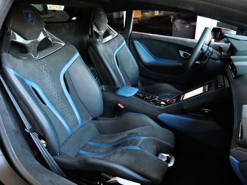 Used 2023 Lamborghini Huracan Tecnica RWD image 8