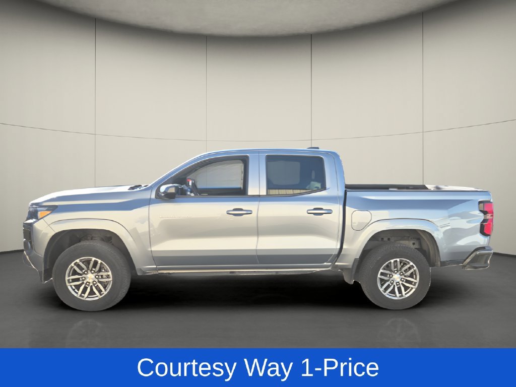 Used 2025 Chevrolet Colorado LT w/ LT Convenience Package RWD image 4