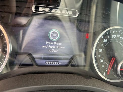 Used 2019 RAM 1500 Big Horn AWD/4WD image 7