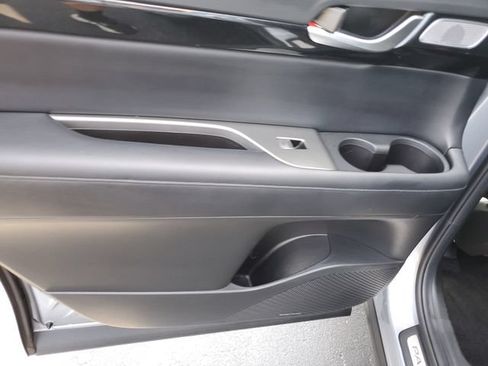 Used 2021 Hyundai Palisade Limited FWD image 16