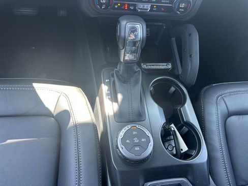 New 2026 Ford Bronco Outer Banks w/ Sasquatch Package AWD/4WD image 32