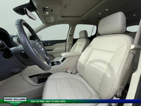 Used 2022 GMC Acadia Denali w/ Denali Ultimate Package image 11