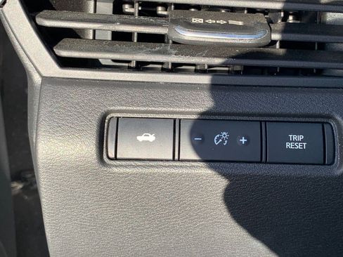 Used 2025 Nissan Altima 2.5 SV image 23