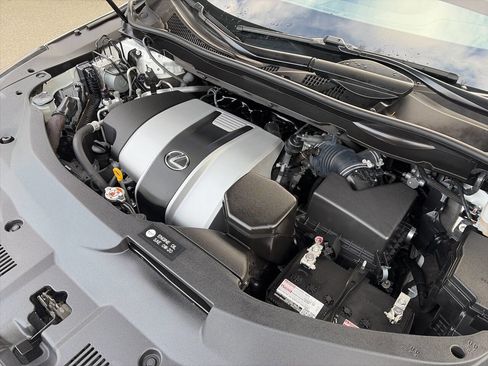 Used 2019 Lexus RX 350L Premium w/ Premium Package image 17