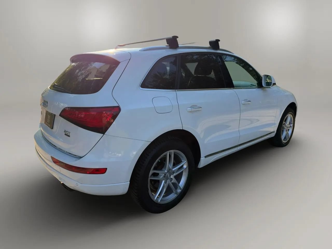 Used 2016 Audi Q5 2.0T Premium Plus w/ Technology Package AWD/4WD image 9