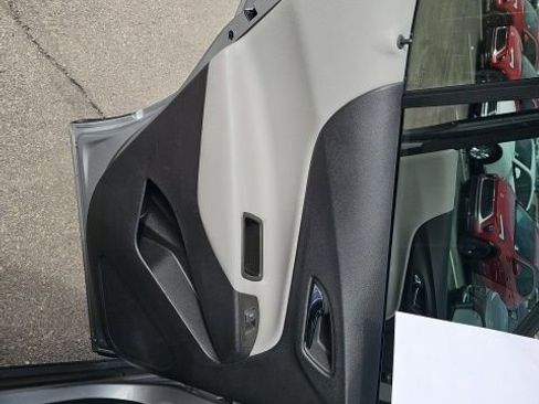 Used 2024 Chevrolet Equinox LT image 29