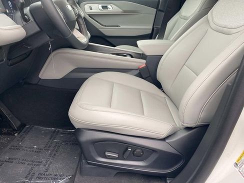 New 2026 Ford Explorer Active w/ Active Comfort Package image 13