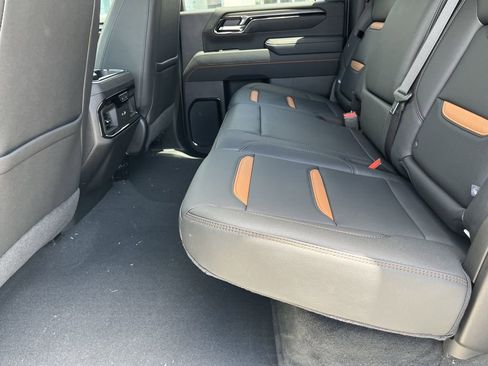 New 2026 GMC Sierra 2500 AT4 w/ AT4 Premium Plus Package AWD/4WD image 19