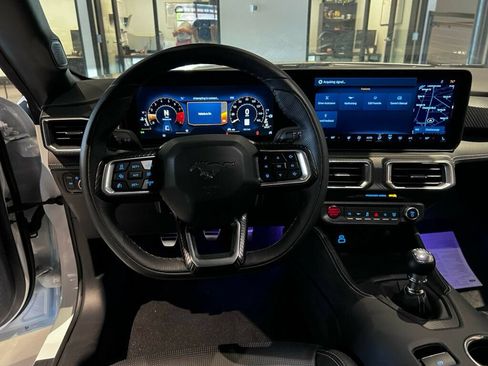 Used 2025 Ford Mustang GT Premium RWD image 15