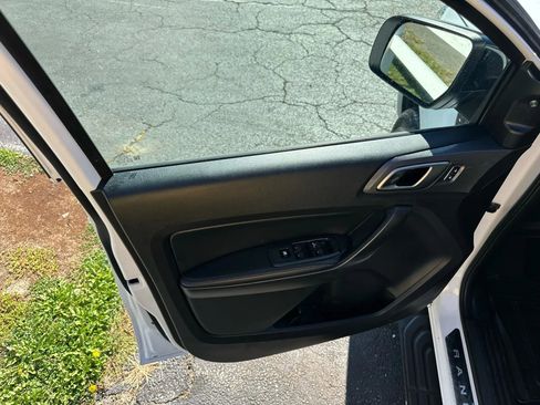 Used 2019 Ford Ranger Lariat w/ Black Appearance Package image 29