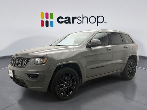 Used 2022 Jeep Grand Cherokee Laredo X AWD/4WD image 1