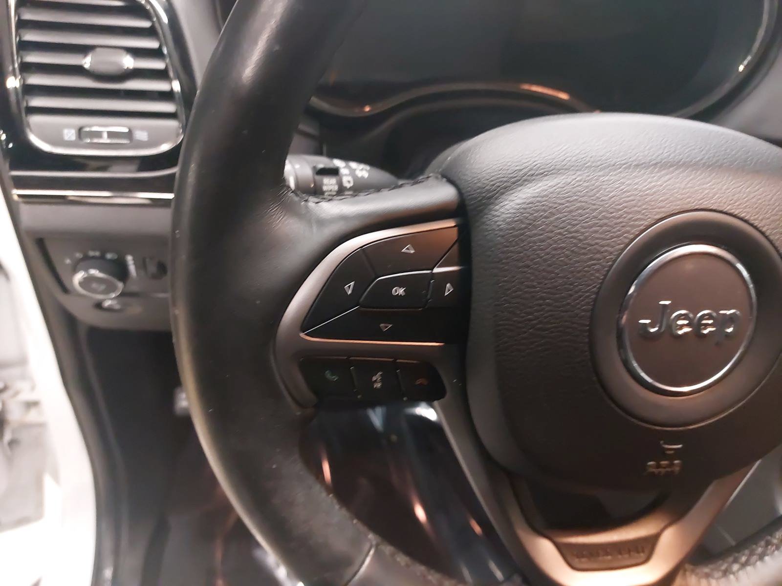 Used 2019 Jeep Grand Cherokee High Altitude AWD/4WD image 16