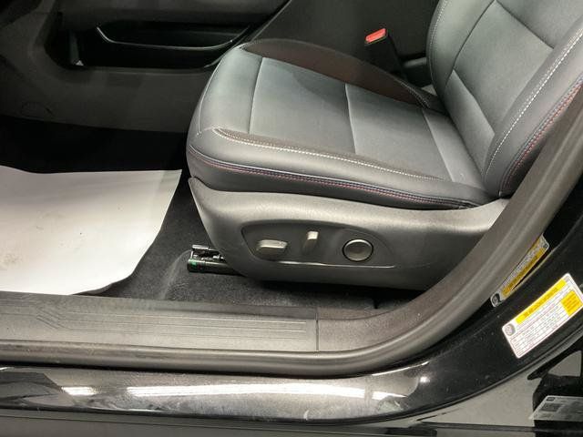 Used 2025 Chevrolet Equinox EV RS AWD/4WD image 16