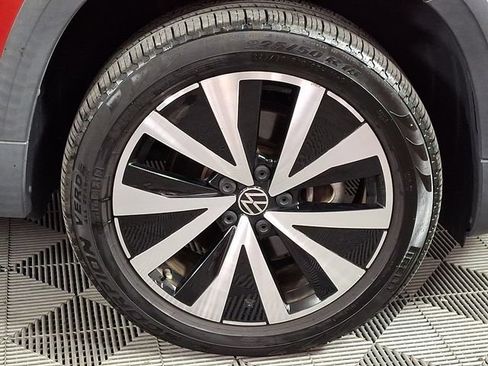 Used 2022 Volkswagen Taos SE AWD/4WD image 11