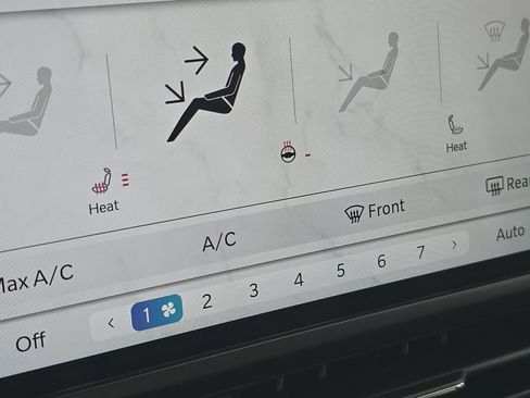 Used 2024 Jeep Wrangler Unlimited Sahara w/ Technology Group image 14