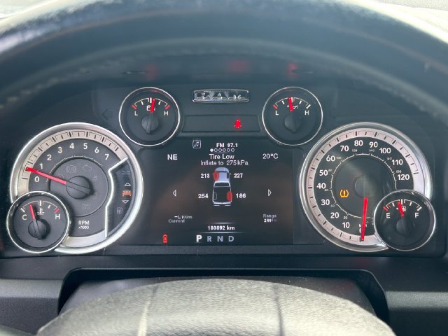Used 2014 RAM 1500 Classic SLT w/ Luxury Group AWD/4WD image 19
