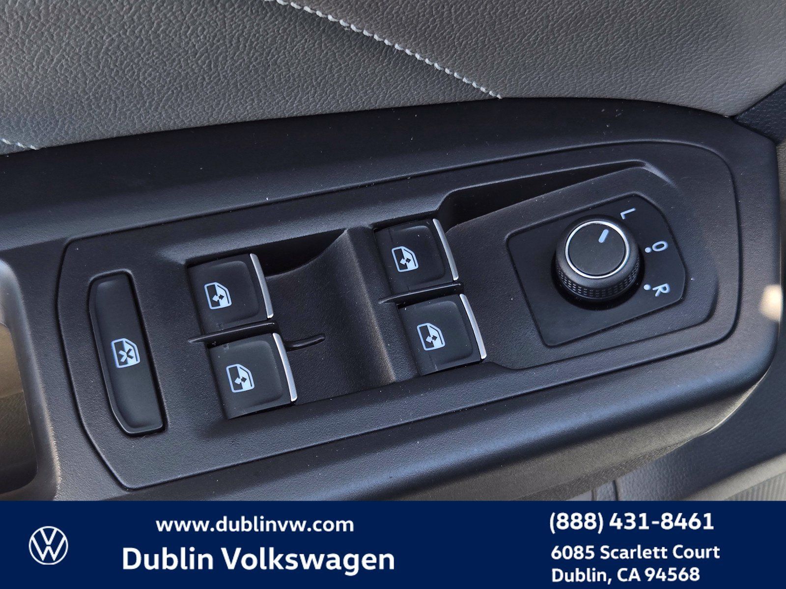 Certified 2023 Volkswagen Atlas Cross Sport SE w/ Black Wheel Package FWD image 11