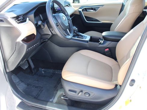 Used 2024 Toyota RAV4 Limited w/ Advanced Technology Package image 11