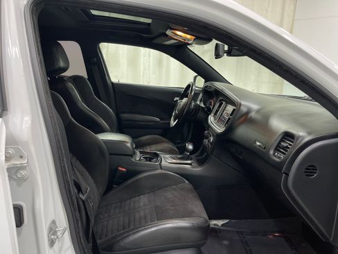 Used 2019 Dodge Charger Scat Pack w/ Daytona Edition Group RWD image 30